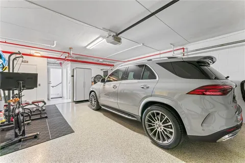 $999,000 | 4950 Bayshore Boulevard, Unit 27, Tampa, FL 33611