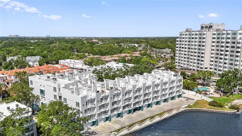 $999,000 | 4950 Bayshore Boulevard, Unit 27, Tampa, FL 33611