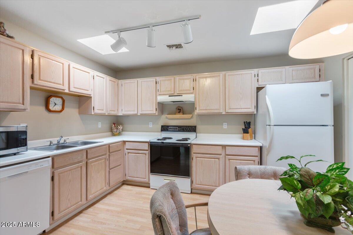 14300 West Bell Road, Unit 232 Surprise, AZ 85374 - Photo 3 of 39 11-IMG_8741