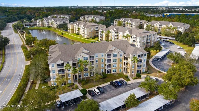 $260,000 | 7801 Point Meadows Drive, Unit 8404, Jacksonville, FL 32256