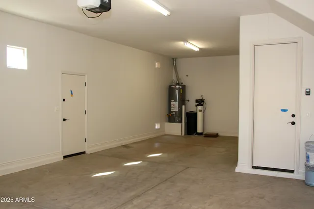 $945,900 | 2718 East Hampton Lane, Gilbert, AZ 85295