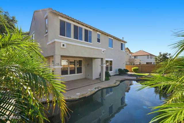 $915,900 | 2718 East Hampton Lane, Gilbert, AZ 85295