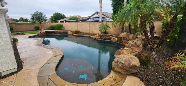 $945,900 | 2718 East Hampton Lane, Gilbert, AZ 85295