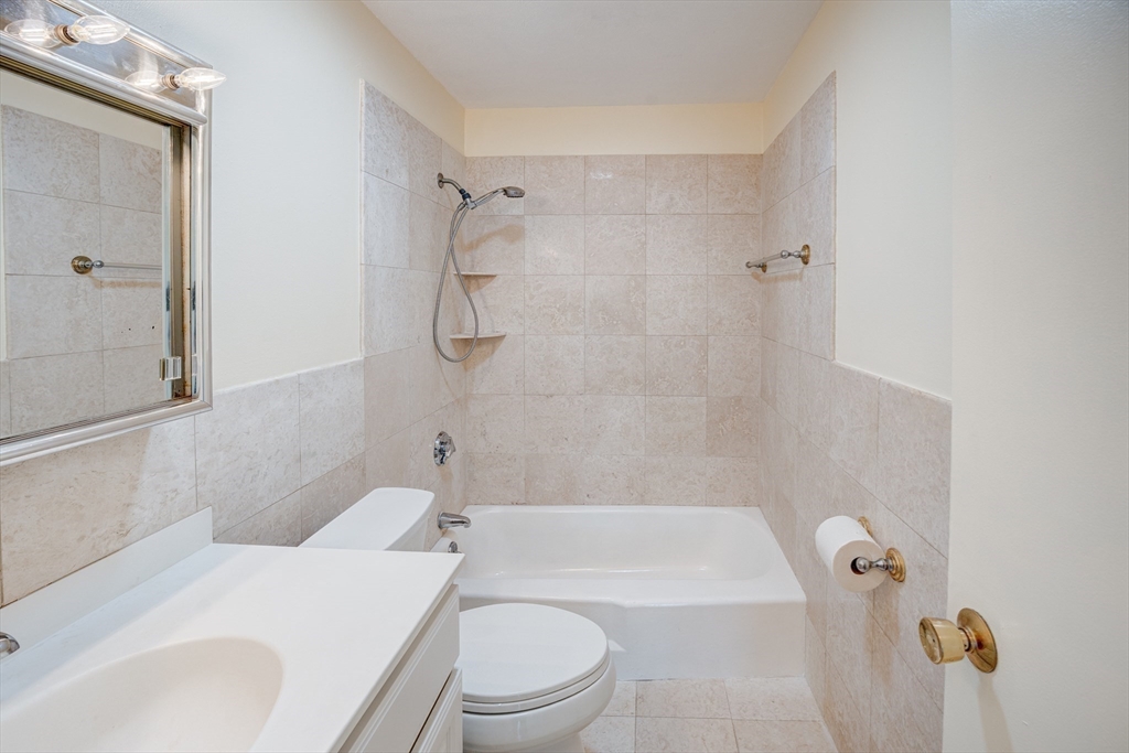 388 Great Road, Unit A9 Acton, MA 01720 - Photo 15 of 28 Gallery Image 15