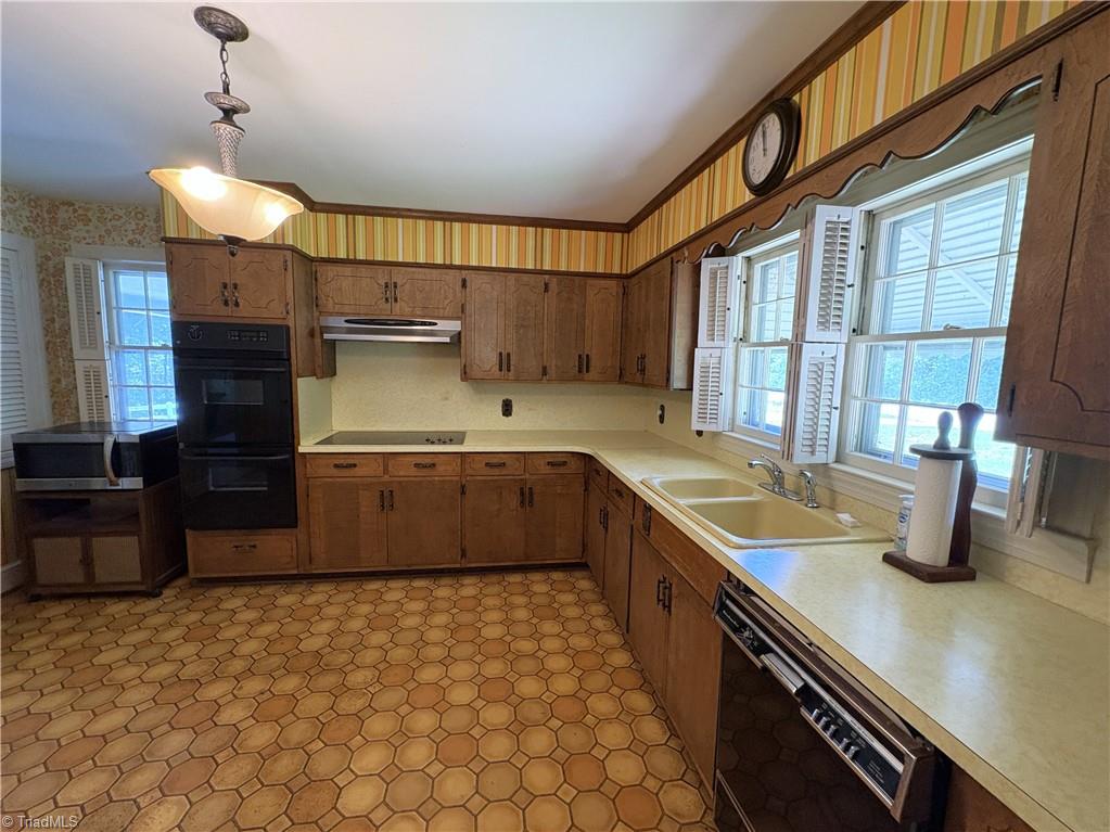 1261 Bethany Road Madison, NC 27025 - Photo 22 of 49