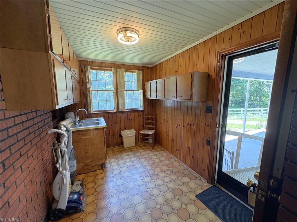 1261 Bethany Road Madison, NC 27025 - Photo 26 of 49