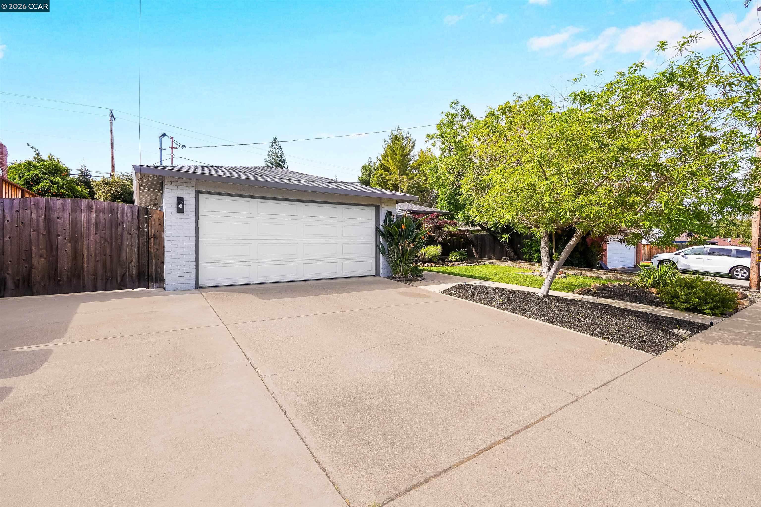 5506 Florida Drive Concord, CA 94521 - Photo 4 of 92