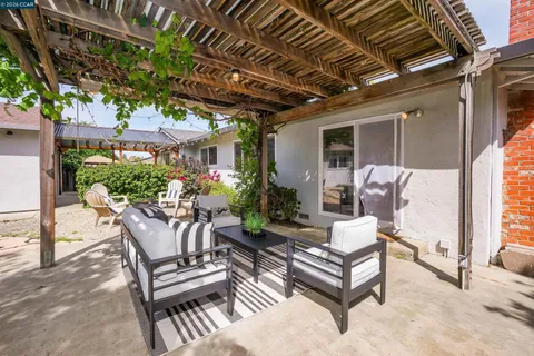 $910,000 | 5506 Florida Drive, Concord, CA 94521