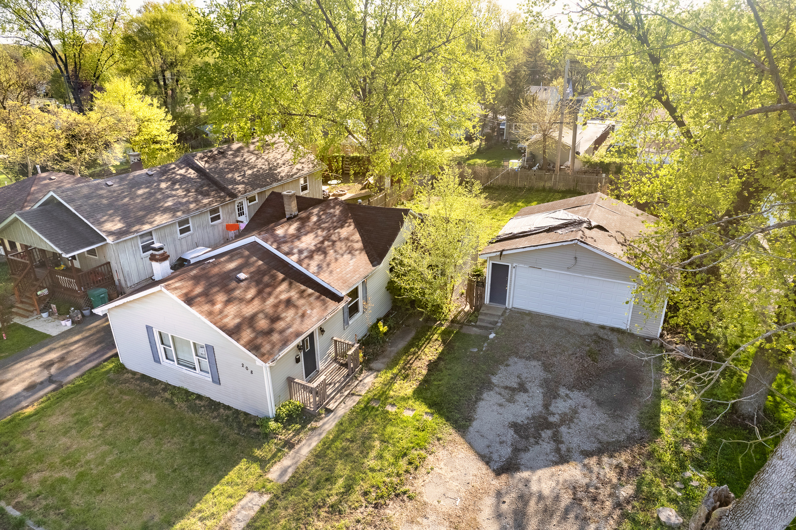 208 South Park Road Joliet, IL 60433 - Photo 1 of 29 a view of a house with a yard