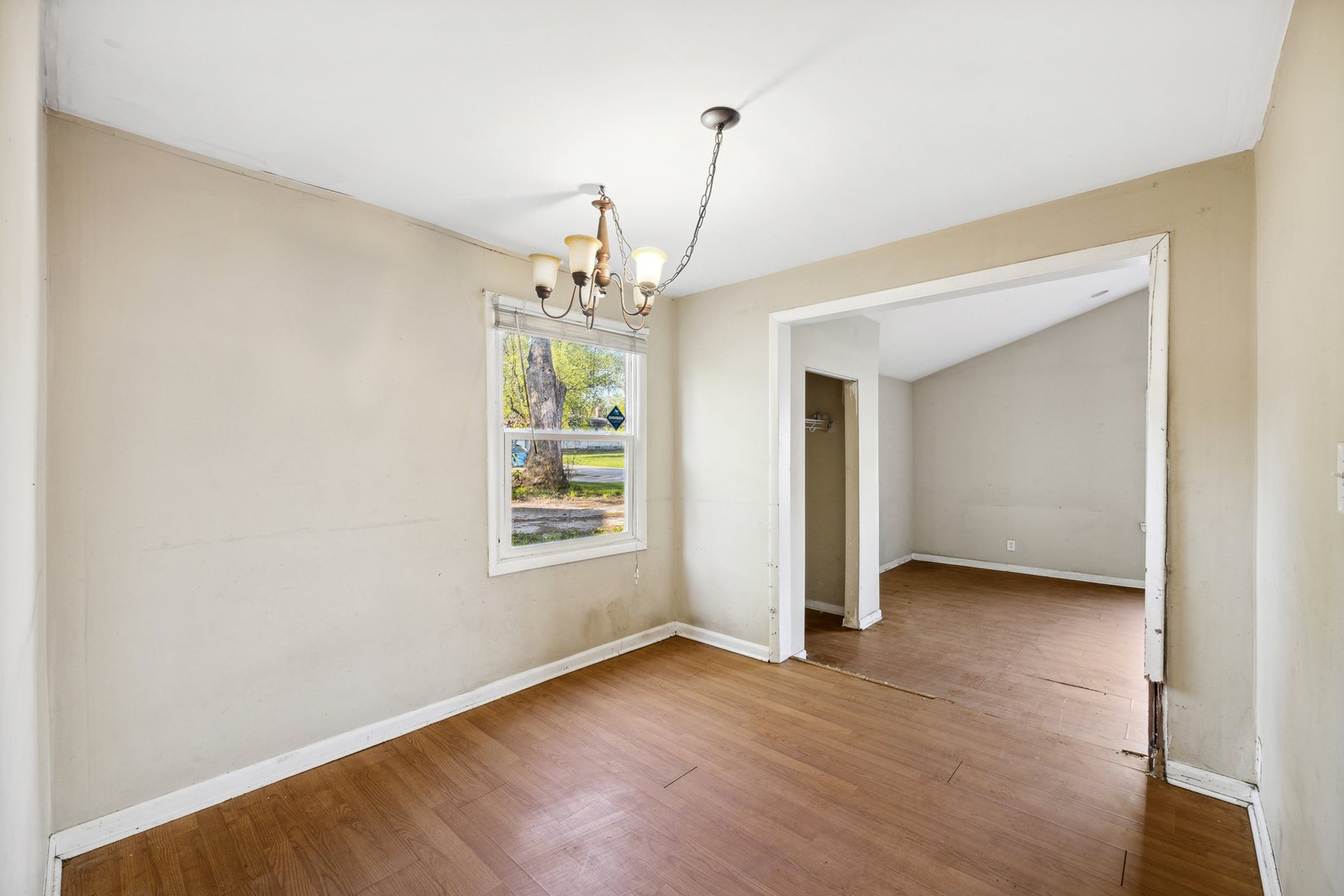 208 South Park Road Joliet, IL 60433 - Photo 12 of 29 a view of an empty room with a window