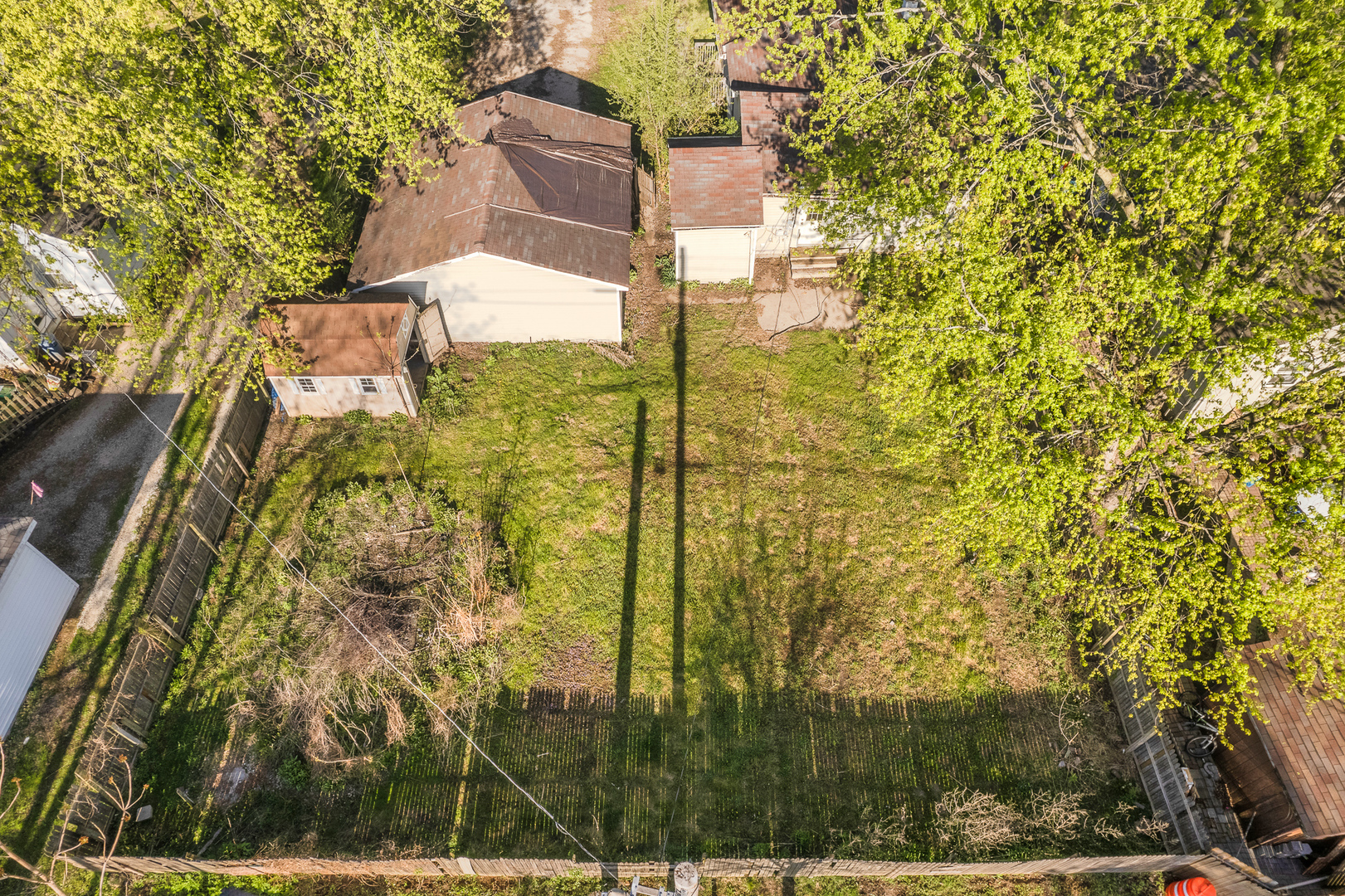 208 South Park Road Joliet, IL 60433 - Photo 23 of 29 a view of a garden
