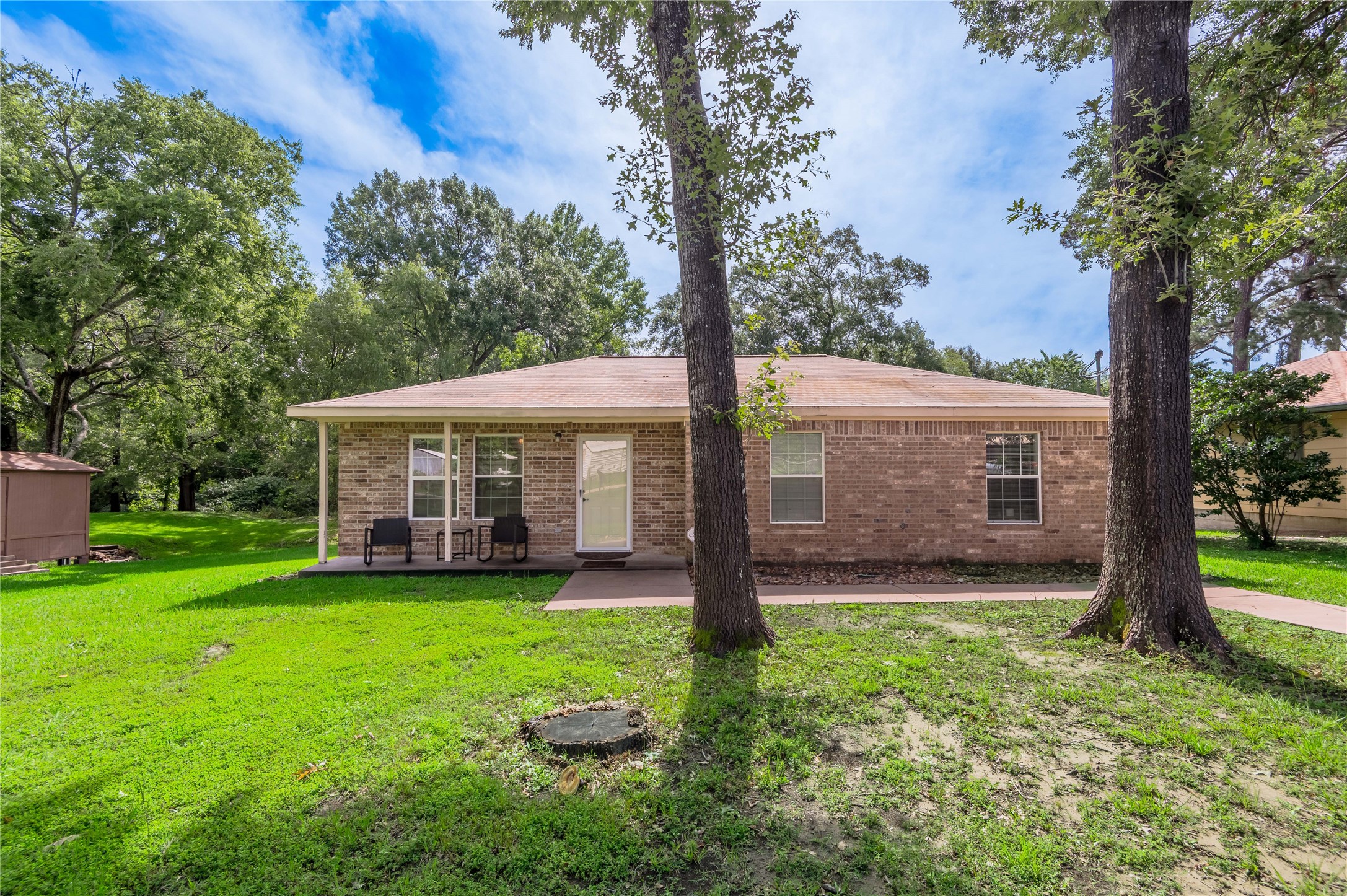 405 Peacock Path Trinity, TX 75862 - Photo 3 of 49