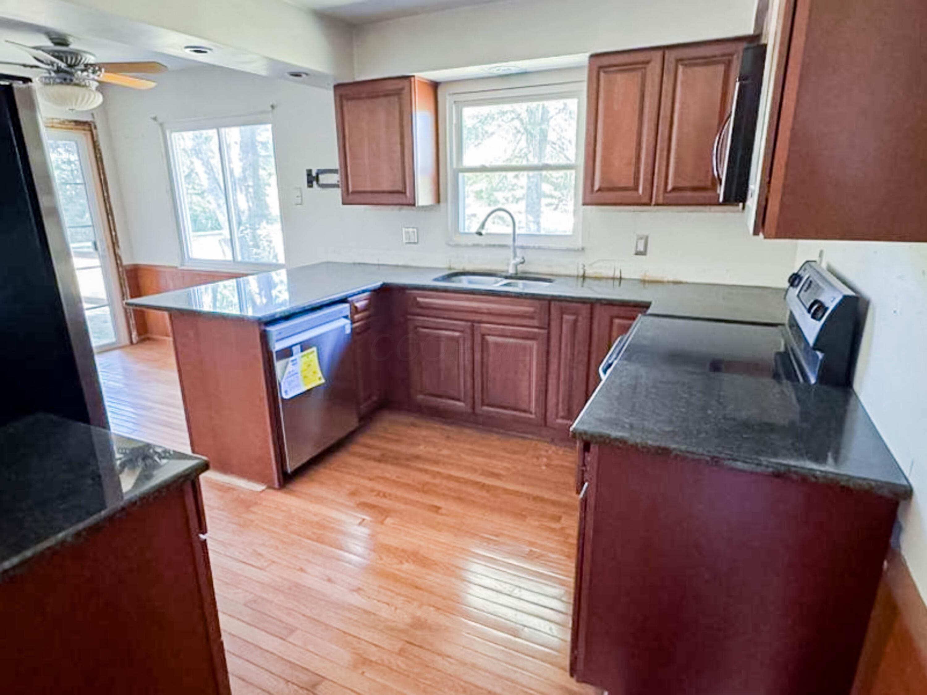13305 Pickerington Road Northwest Pickerington, OH 43147 - Photo 11 of 38 10
