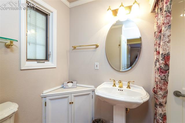 7509 Tudor Road Colorado Springs, CO 80919 - Photo 22 of 29 Gallery Image 22