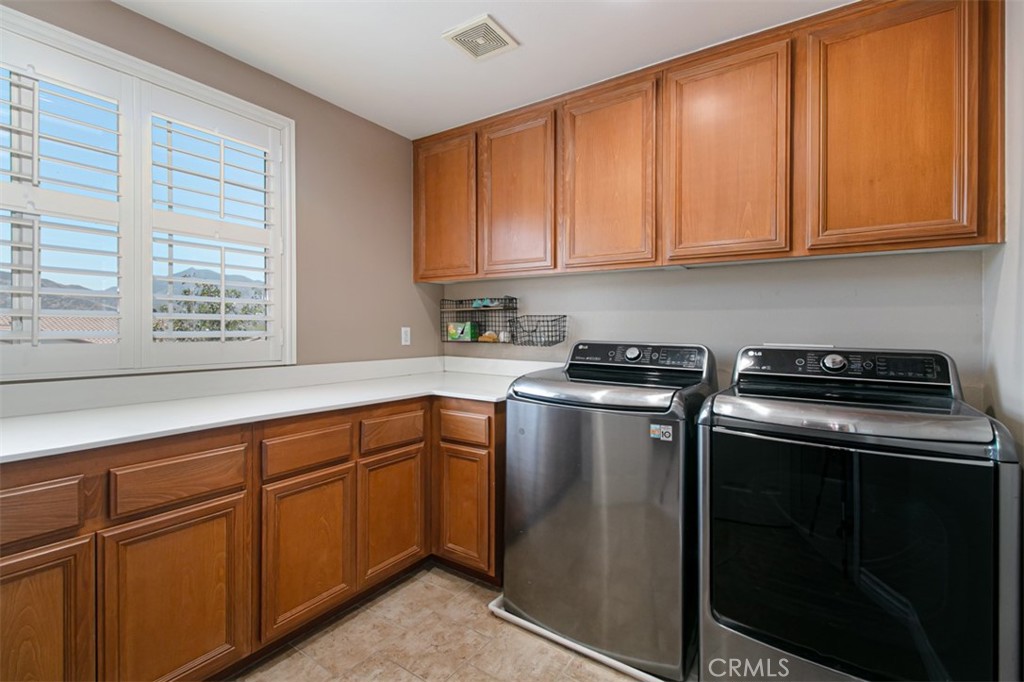 29315 Sequoia Road Canyon Country, CA 91387 - Photo 8 of 28