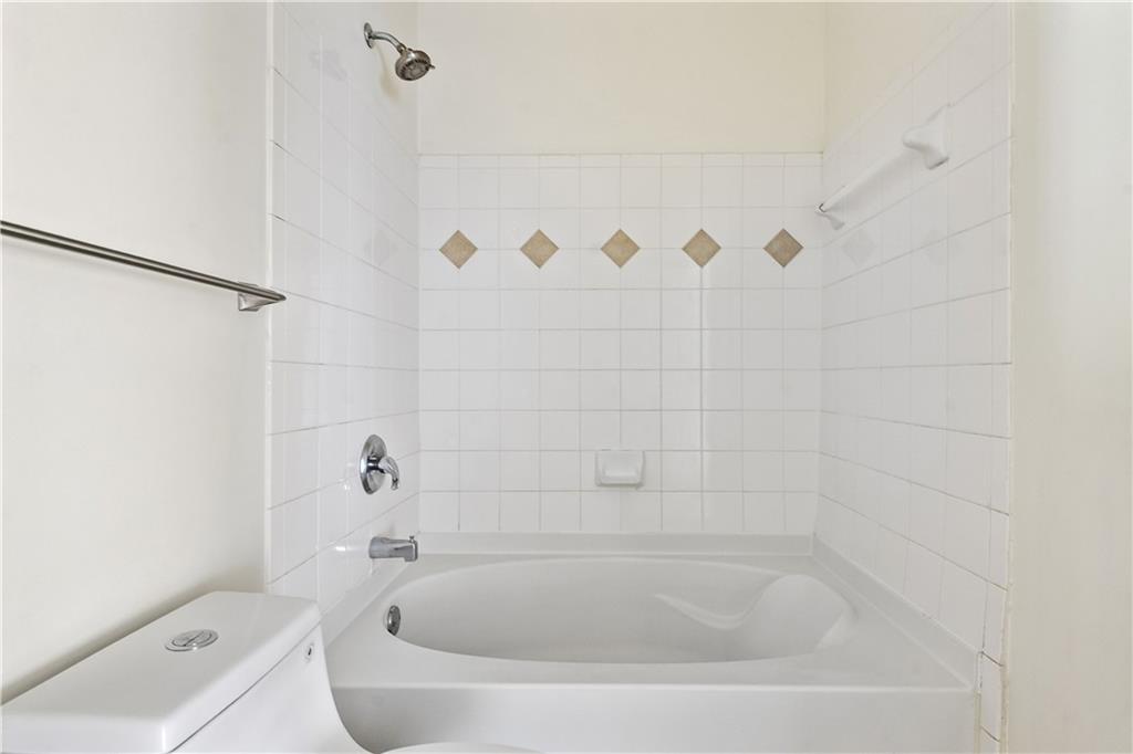 2211 Westchester Ridge Northeast Atlanta, GA 30329 - Photo 18 of 34