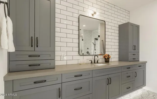 $8,500 | 8504 South 10th Lane, Unit 4, Phoenix, AZ 85041