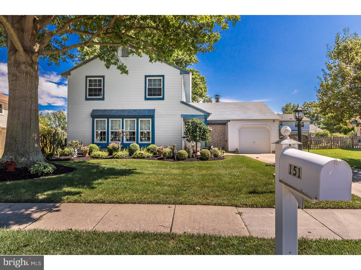 151 Meadowview Circle Evesham, NJ 08053 - Photo 2 of 24 Gallery Image 2