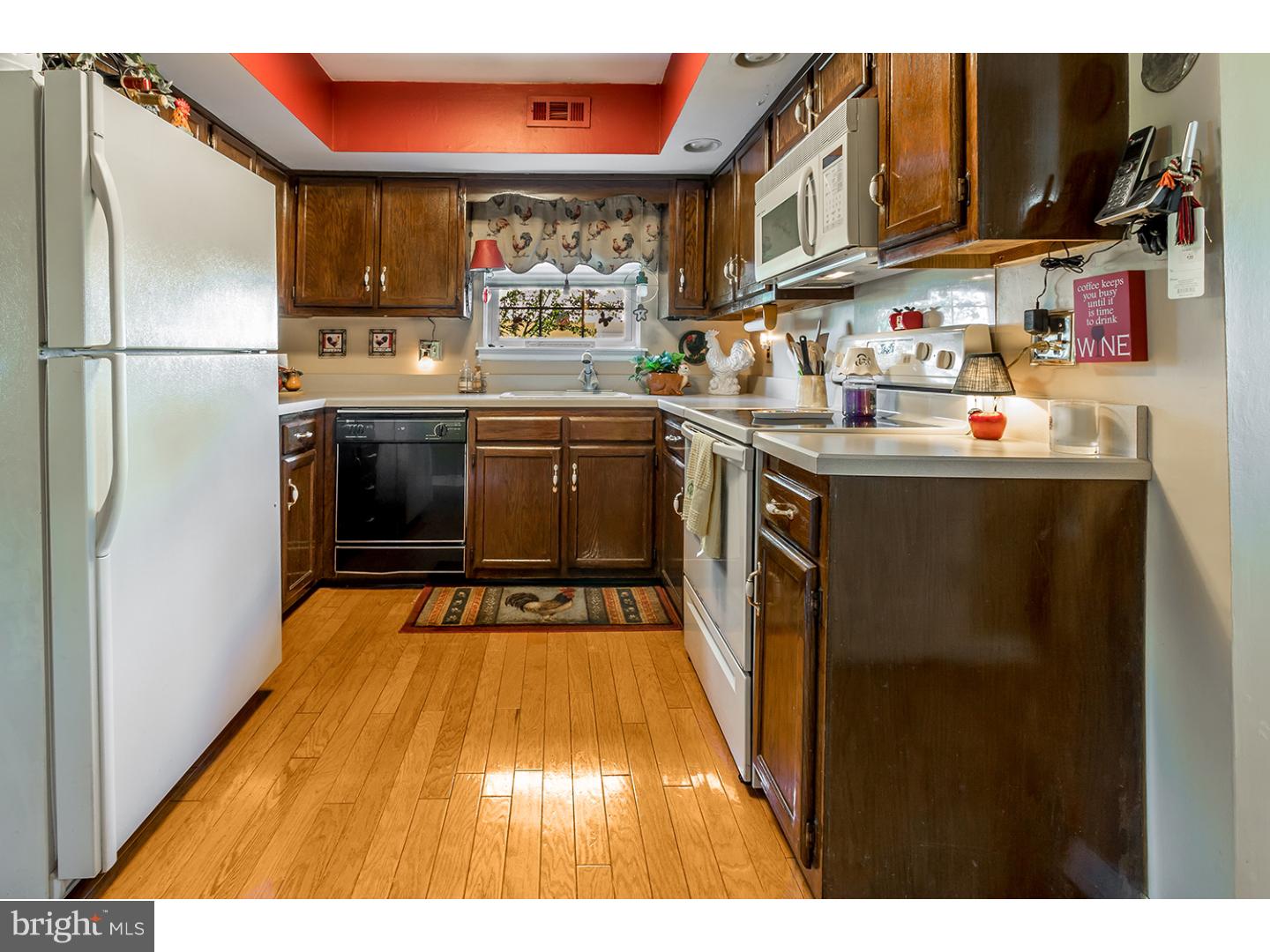 151 Meadowview Circle Evesham, NJ 08053 - Photo 5 of 24 Gallery Image 5