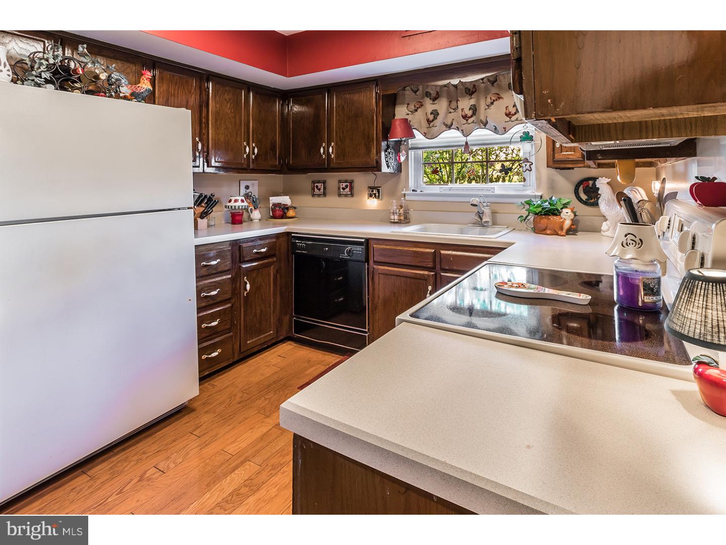 151 Meadowview Circle Evesham, NJ 08053 - Photo 6 of 24 Gallery Image 6