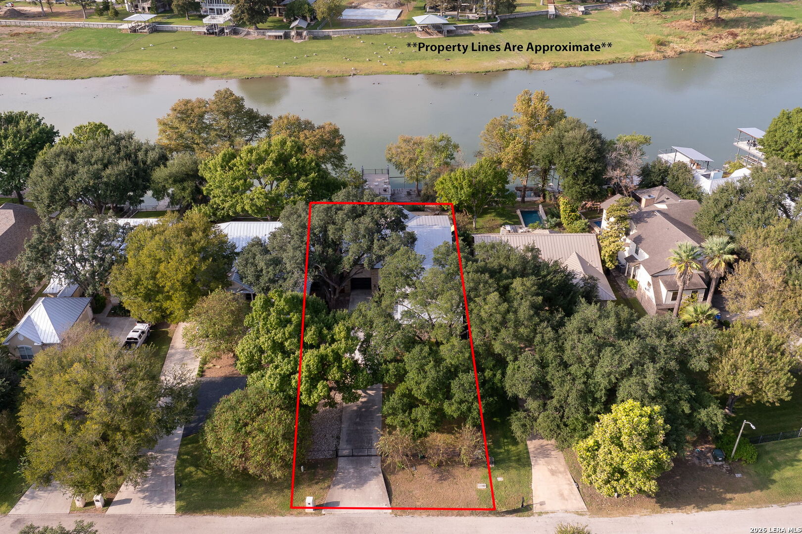 180 Lake Ridge Drive Seguin, TX 78155 - Photo 5 of 50