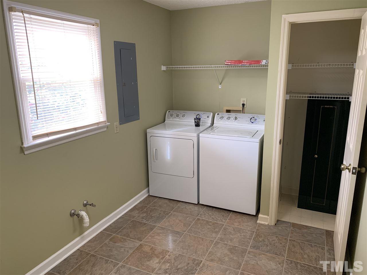819 Hawley Road Dunn, NC 28334 - Photo 15 of 23 Gallery Image 15