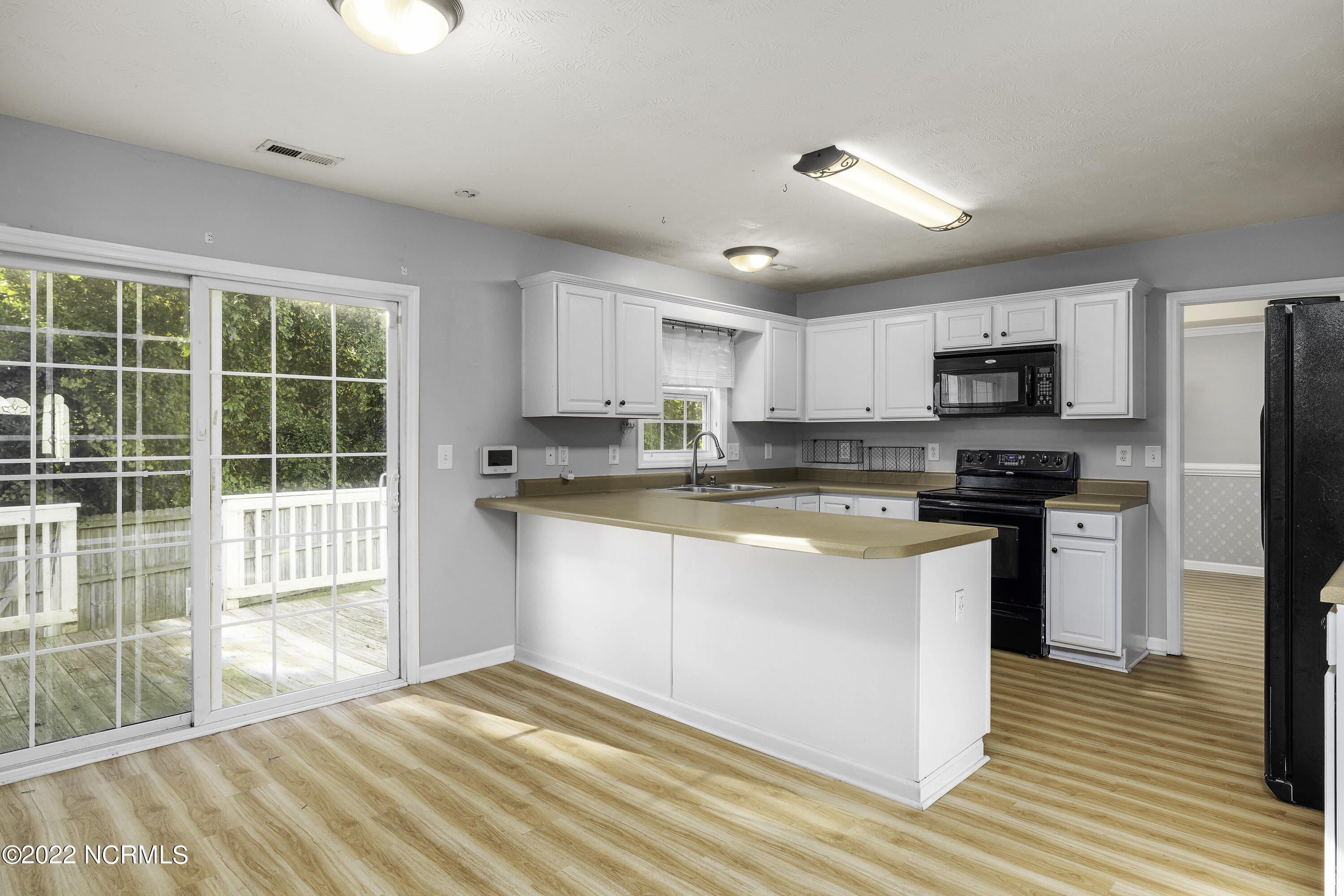 257 Rutherford Way Jacksonville, NC 28540 - Photo 12 of 25 Kitchen