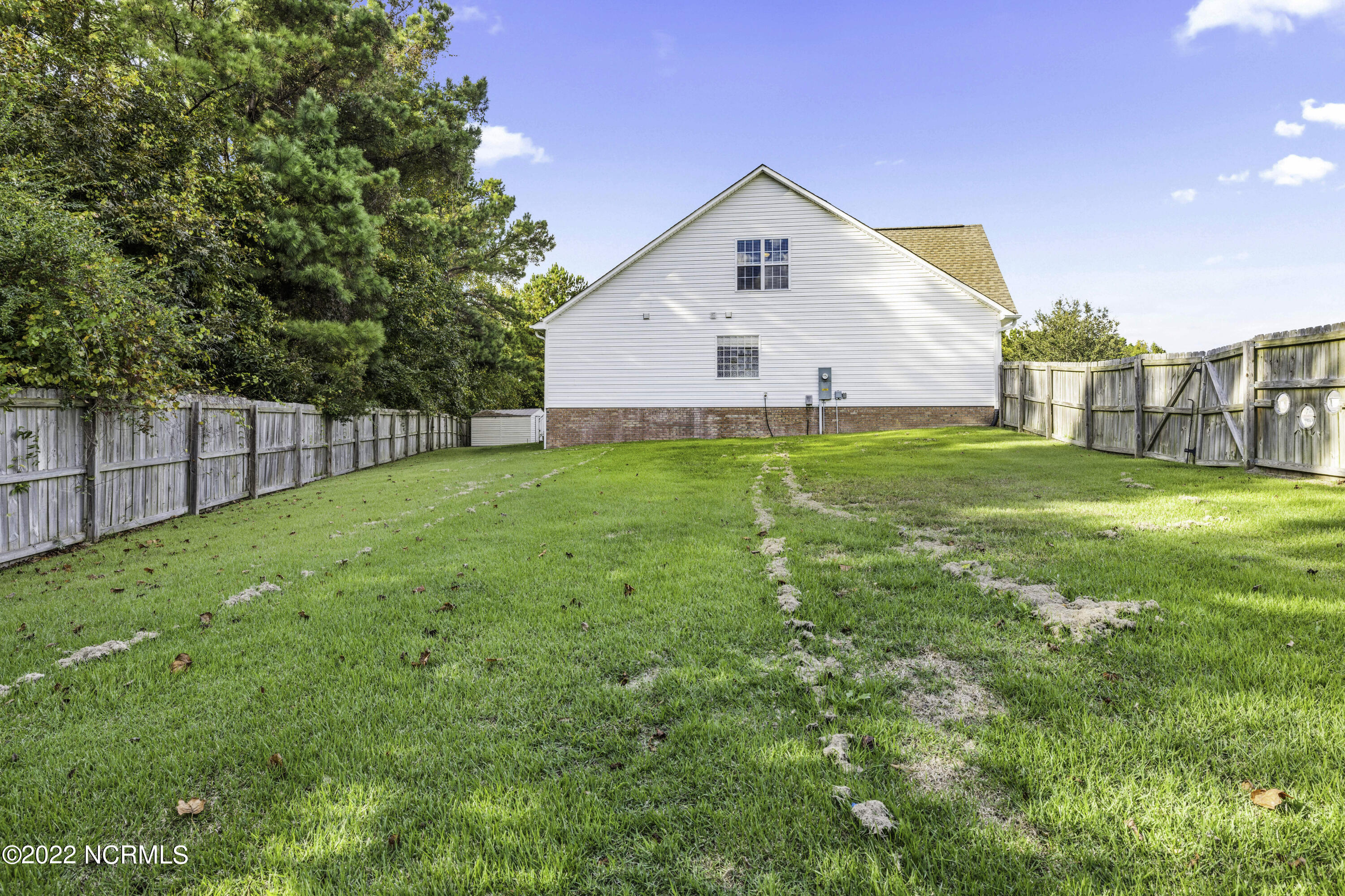 257 Rutherford Way Jacksonville, NC 28540 - Photo 4 of 25 Front
