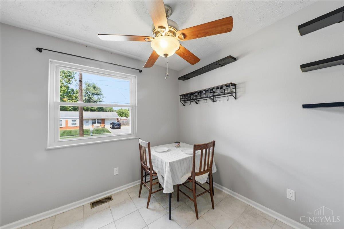 4798 Klatte Road Cincinnati, OH 45244 - Photo 9 of 38