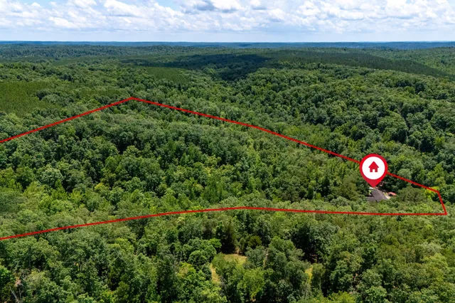 $370,000 | 1791 Deer Creek Road, Linden, TN 37096