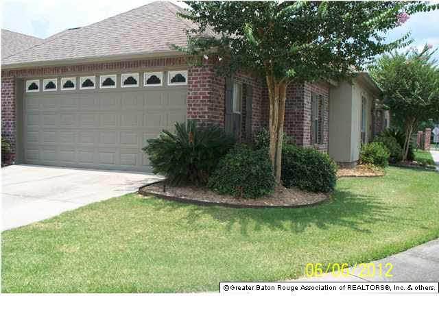 4573 Charleston Villa Drive Baton Rouge, LA 70817 - Photo 2 of 12