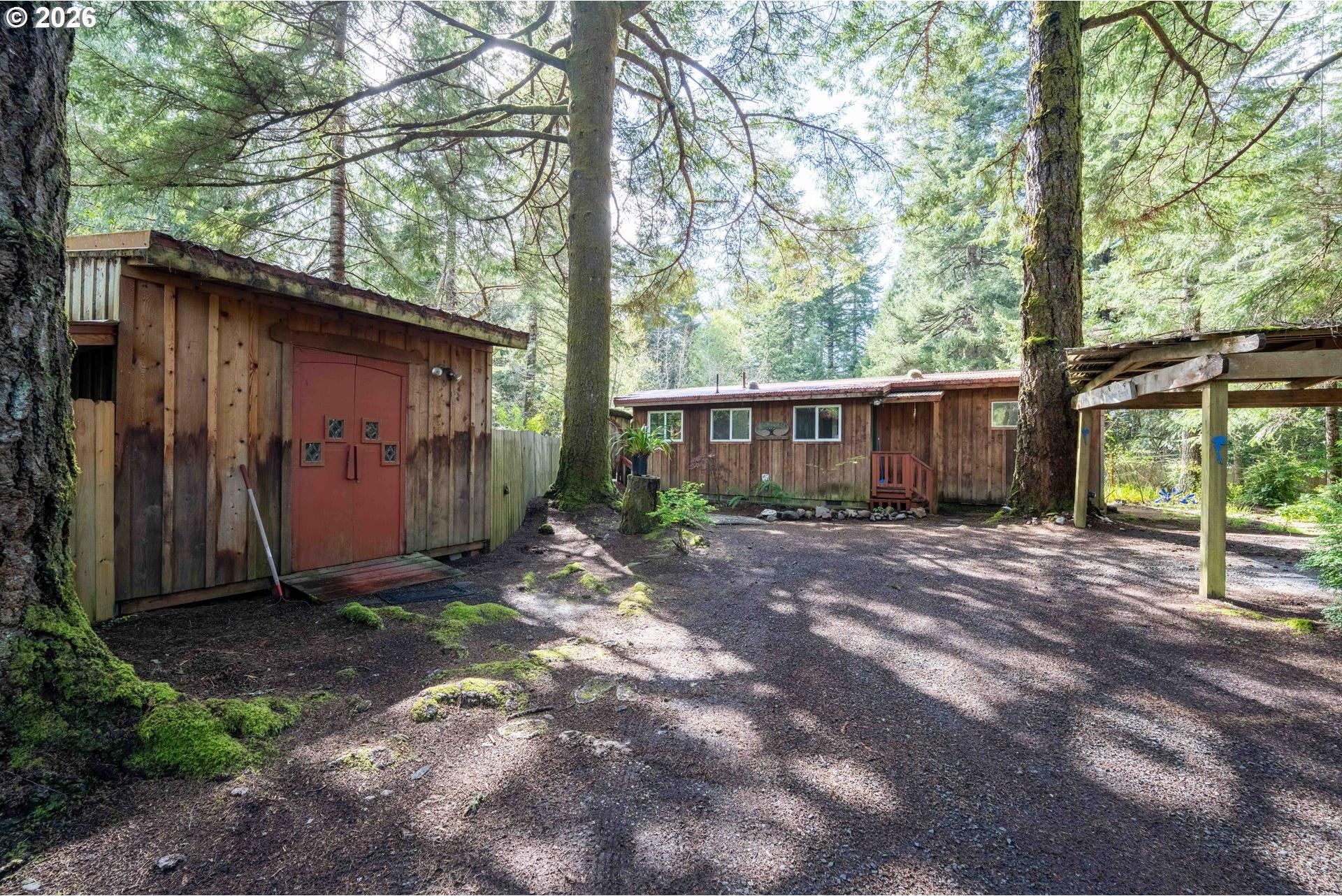 54378 Rosa Road Bandon, OR 97411 - Photo 31 of 34 Workshop