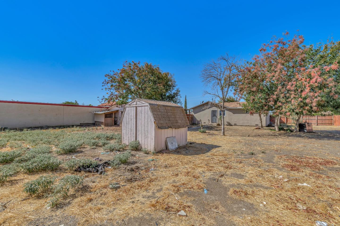 246 Mercey Springs Road Los Banos, CA 93635 - Photo 8 of 33 Gallery Image 8