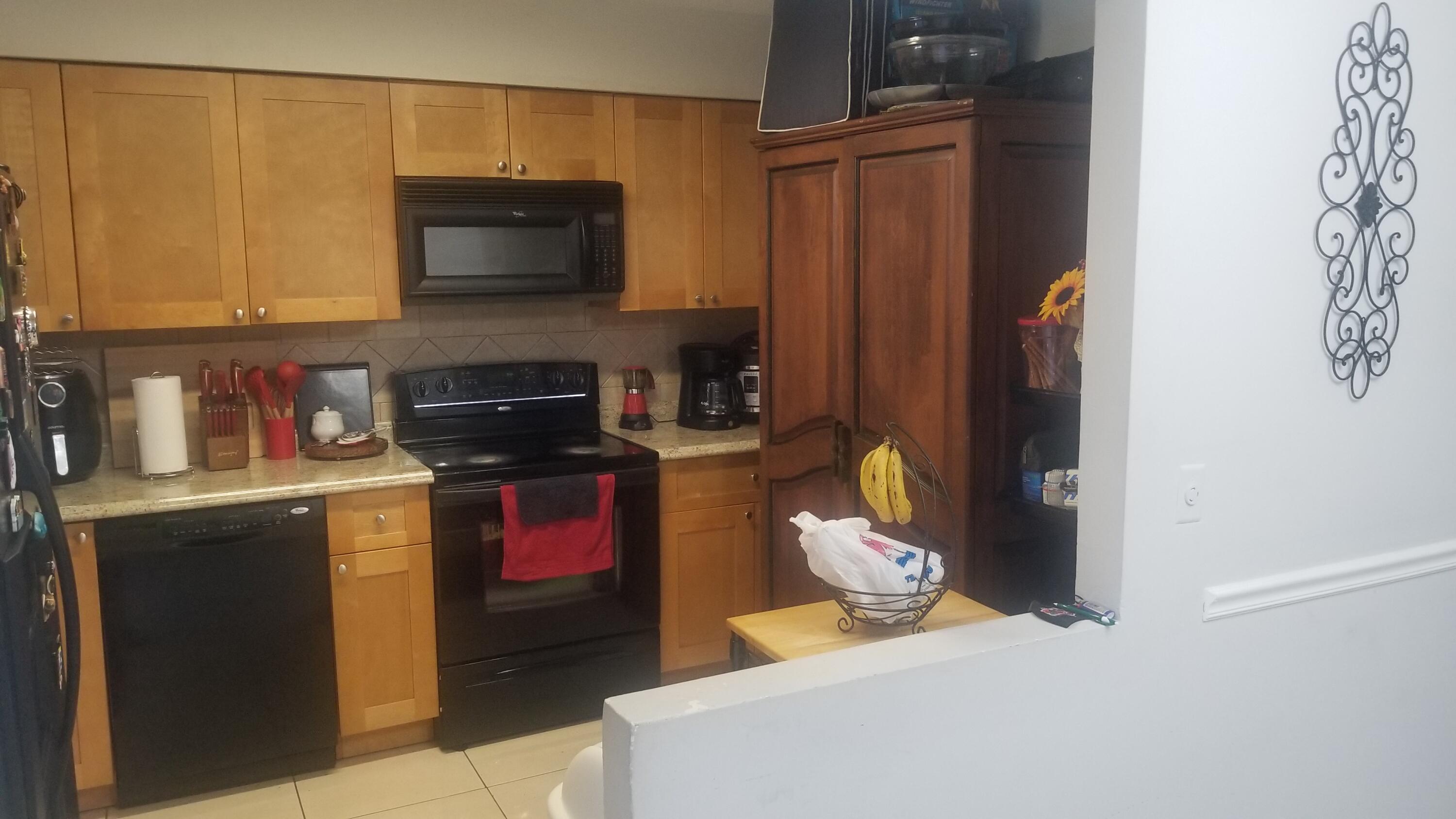 605 Riverside Drive Greenacres, FL 33463 - Photo 10 of 11 Kitchen