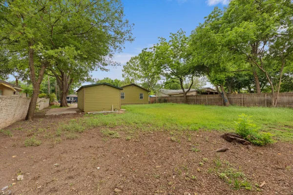 $1,750 | 404 Middle Lane, Austin, TX 78753