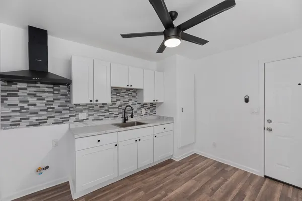 $1,750 | 404 Middle Lane, Austin, TX 78753