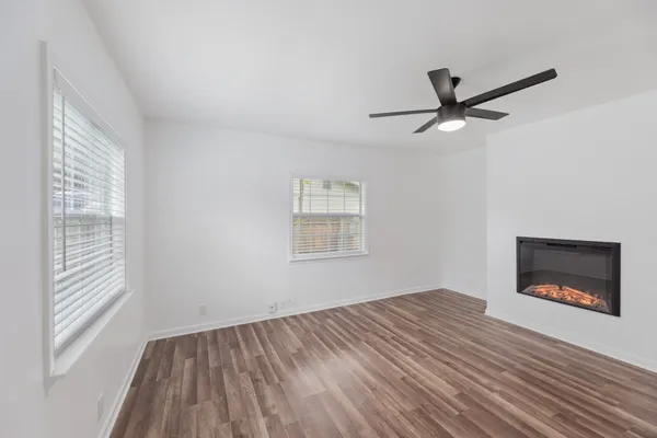 $1,750 | 404 Middle Lane, Austin, TX 78753