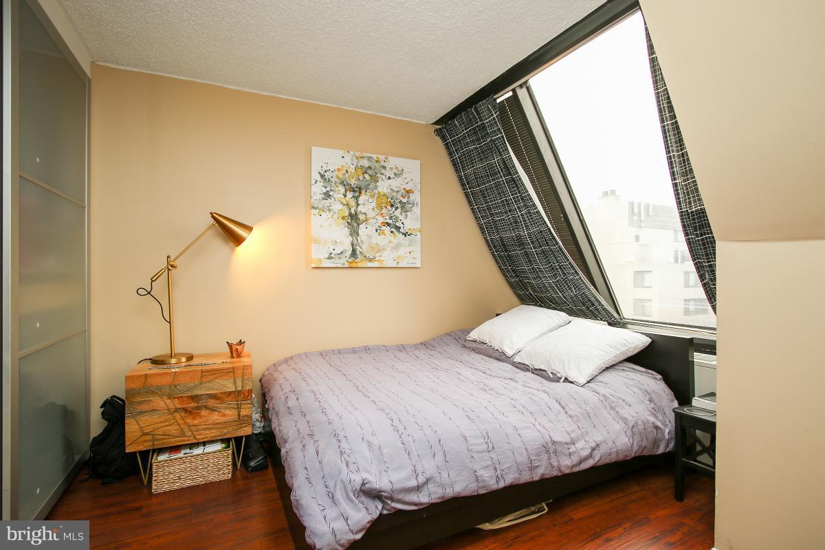1245 13th Street Northwest, Unit 1012 Washington, DC 20005 - Photo 21 of 30 Bedroom (Master)