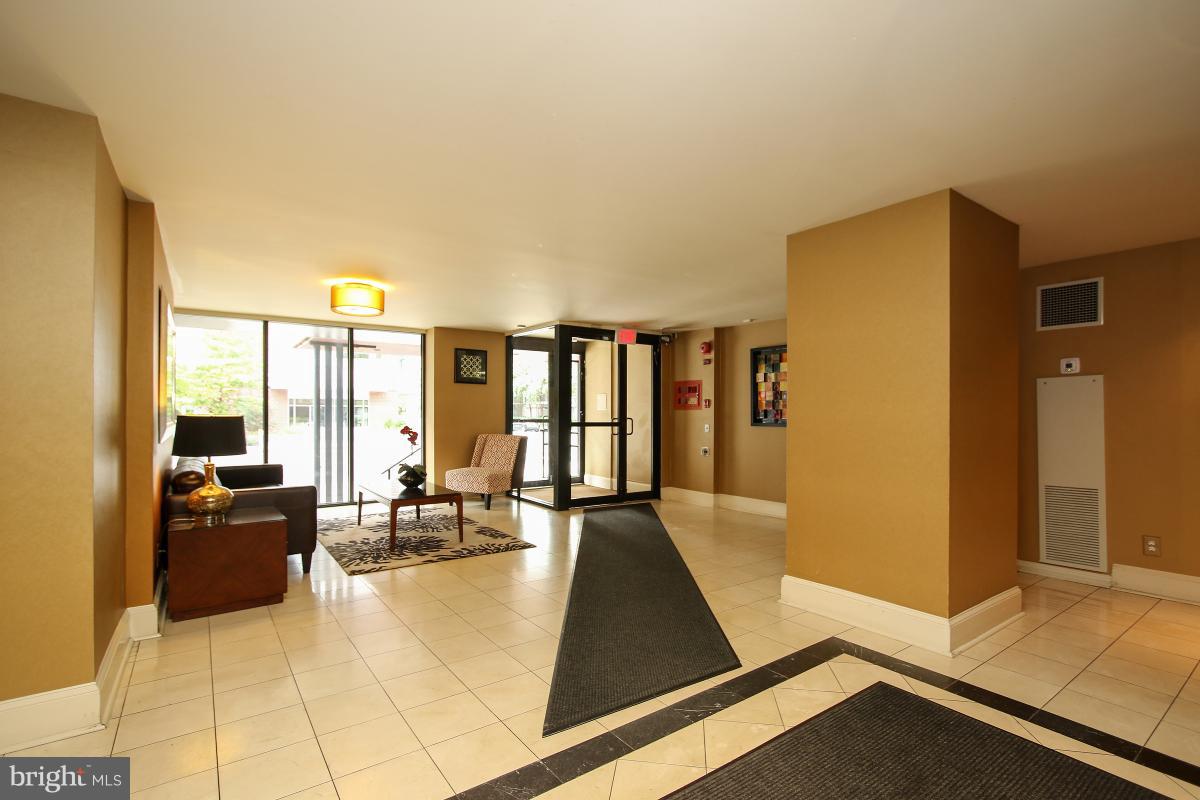 1245 13th Street Northwest, Unit 1012 Washington, DC 20005 - Photo 4 of 30 Building lobby