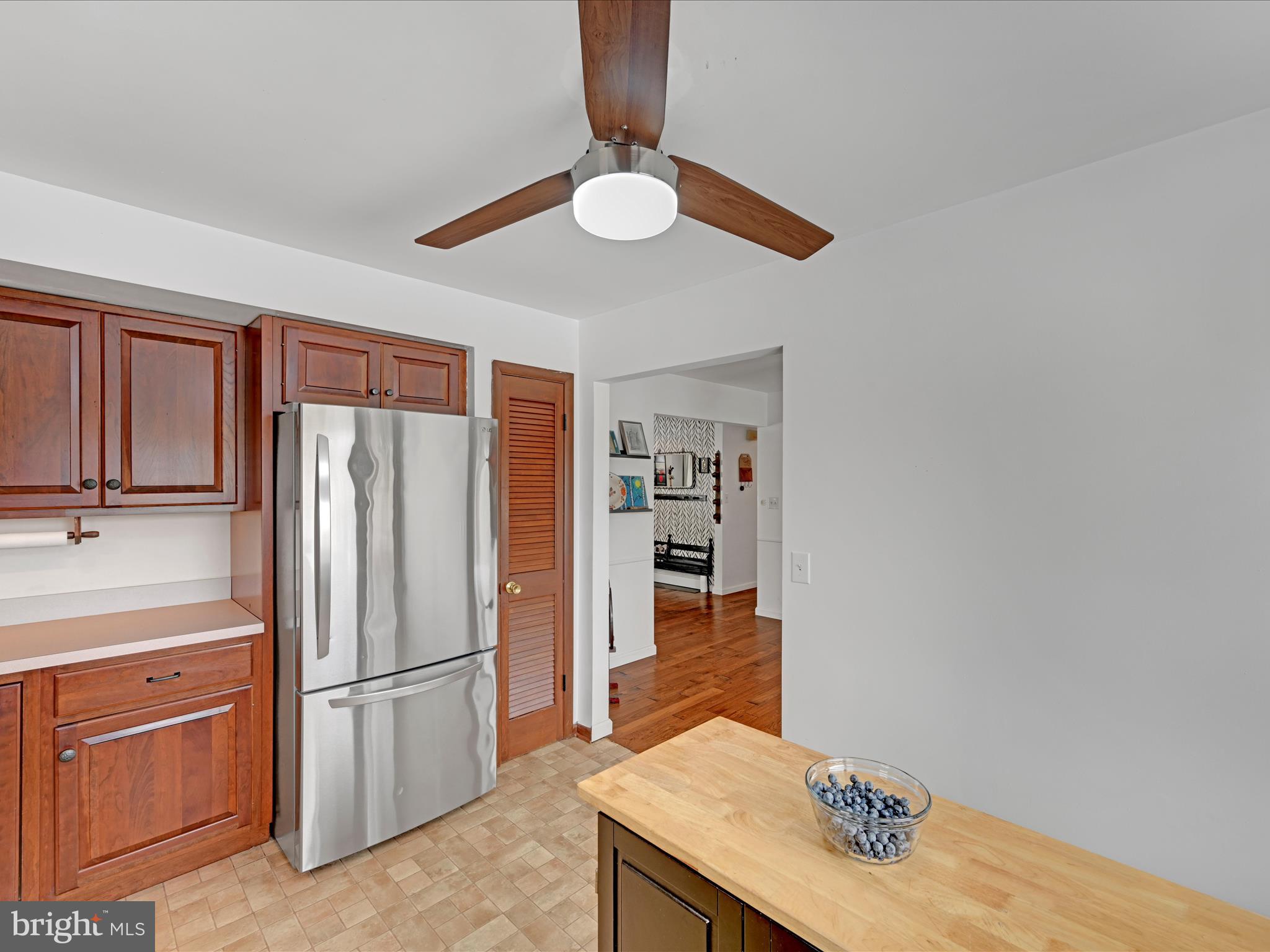 19 Hillside Drive Jacobus, PA 17407 - Photo 13 of 32 Kitchen