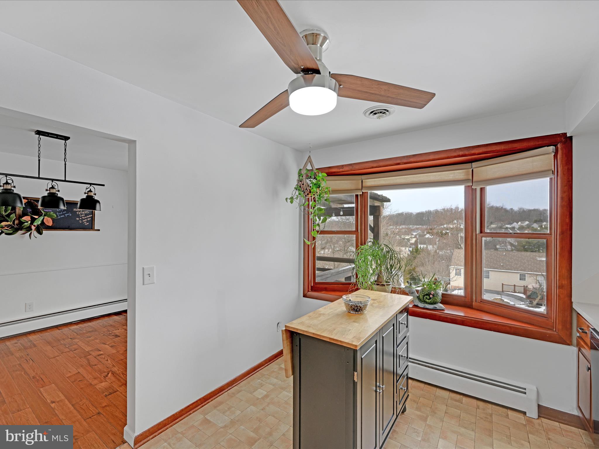19 Hillside Drive Jacobus, PA 17407 - Photo 14 of 32 Kitchen