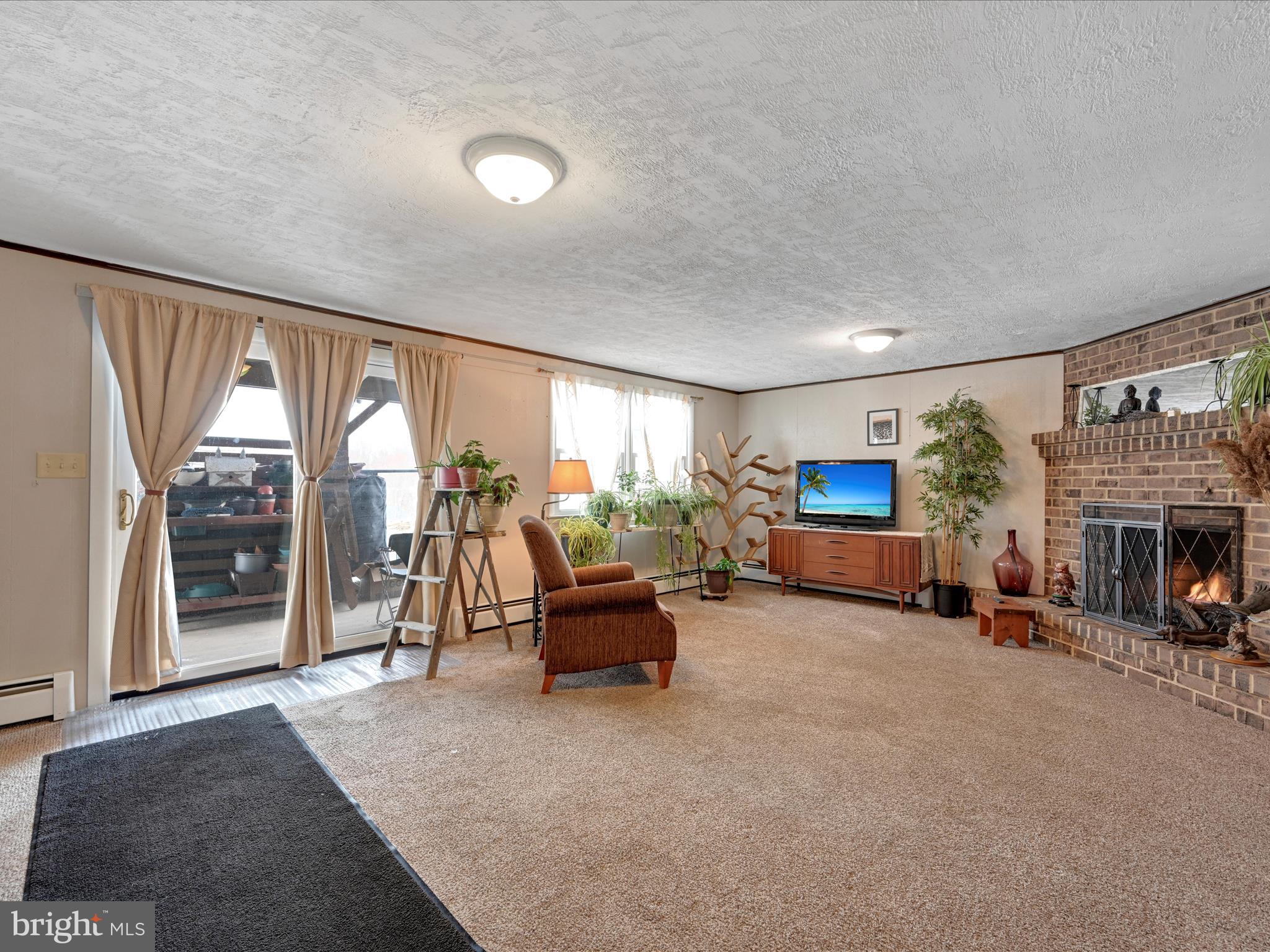 19 Hillside Drive Jacobus, PA 17407 - Photo 23 of 32 Family Room