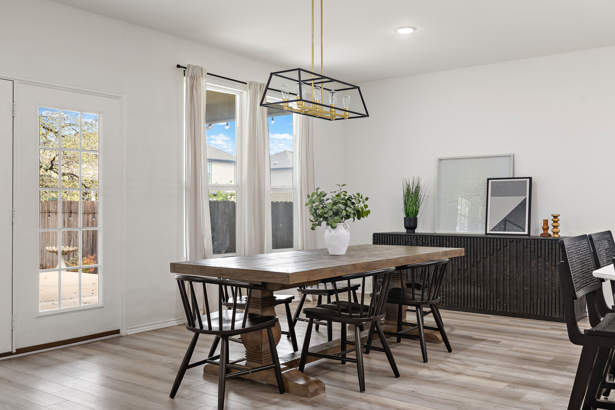 717 Priscilla Court Leander, TX 78641 - Photo 14 of 37 Sun soaked dining area