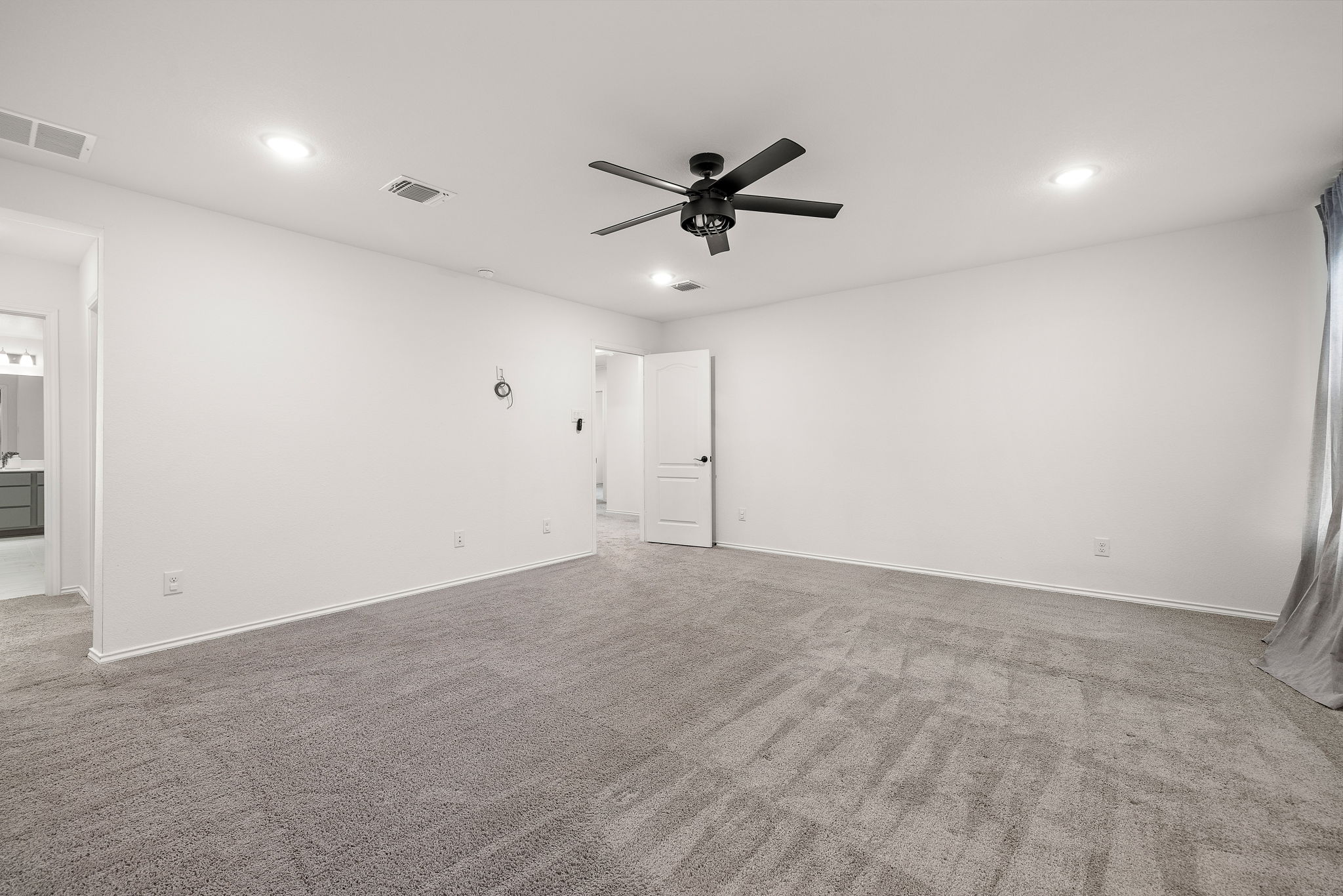 717 Priscilla Court Leander, TX 78641 - Photo 21 of 37 So much space in the primary!