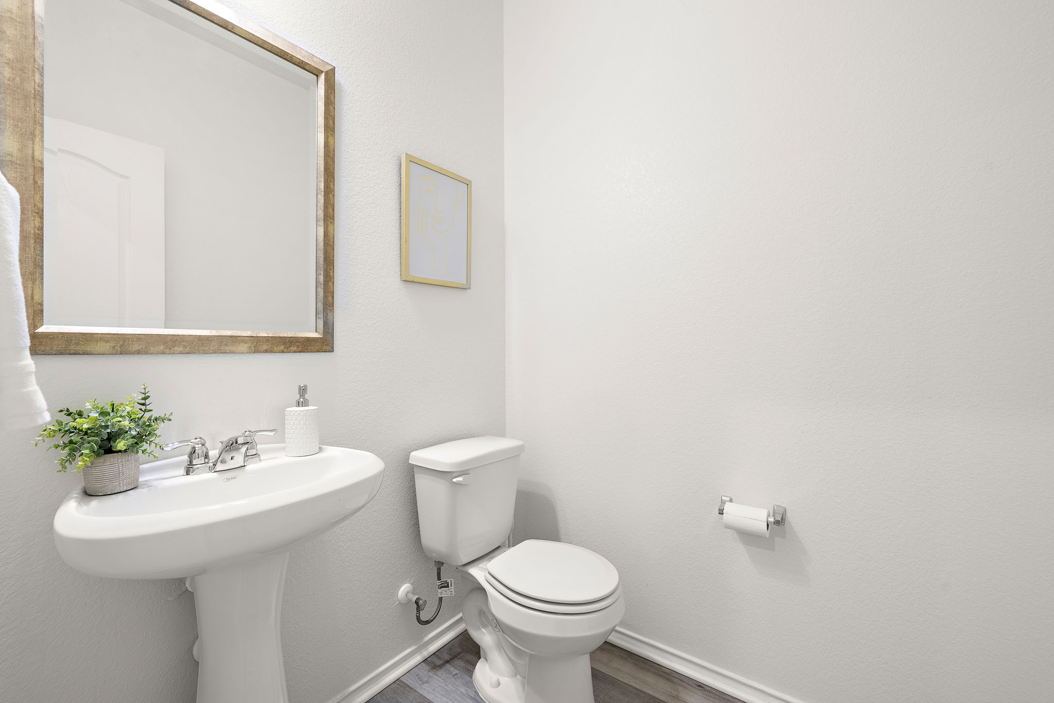 717 Priscilla Court Leander, TX 78641 - Photo 31 of 37 Half bath downstairs
