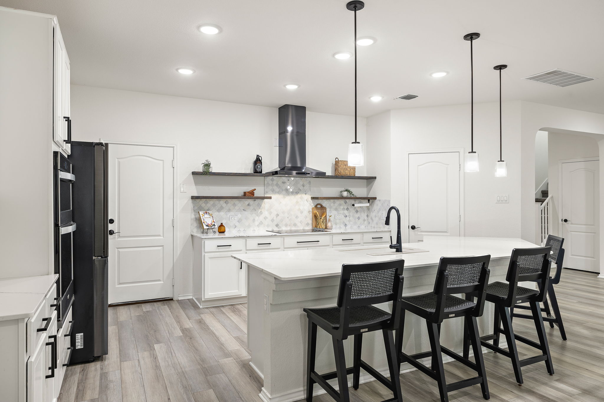 717 Priscilla Court Leander, TX 78641 - Photo 10 of 37 Upgraded lighting