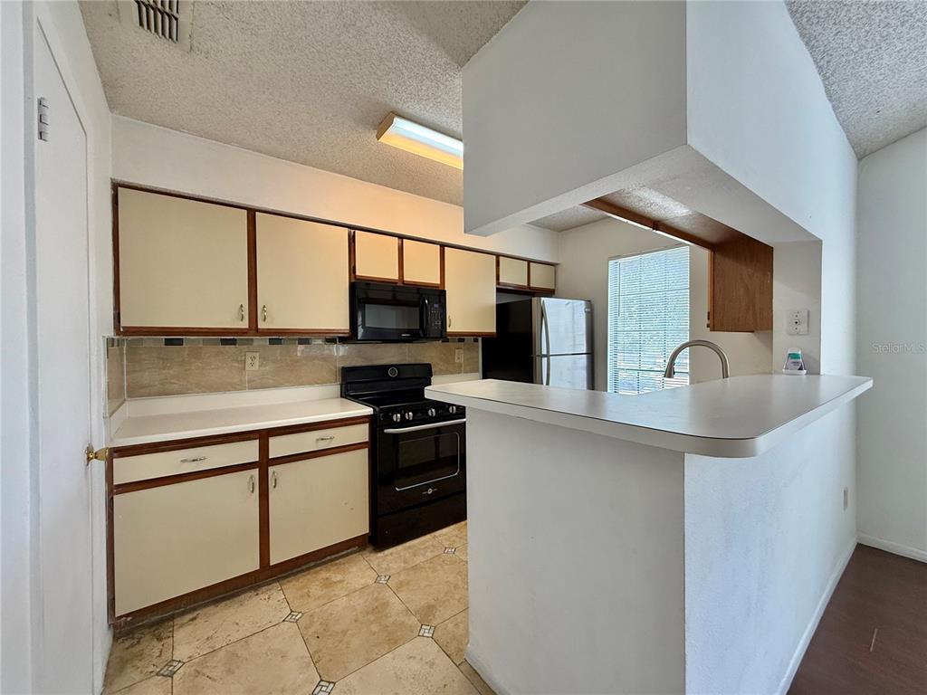 8724 Mallard Reserve Drive, Unit 202 Tampa, FL 33614 - Photo 6 of 32