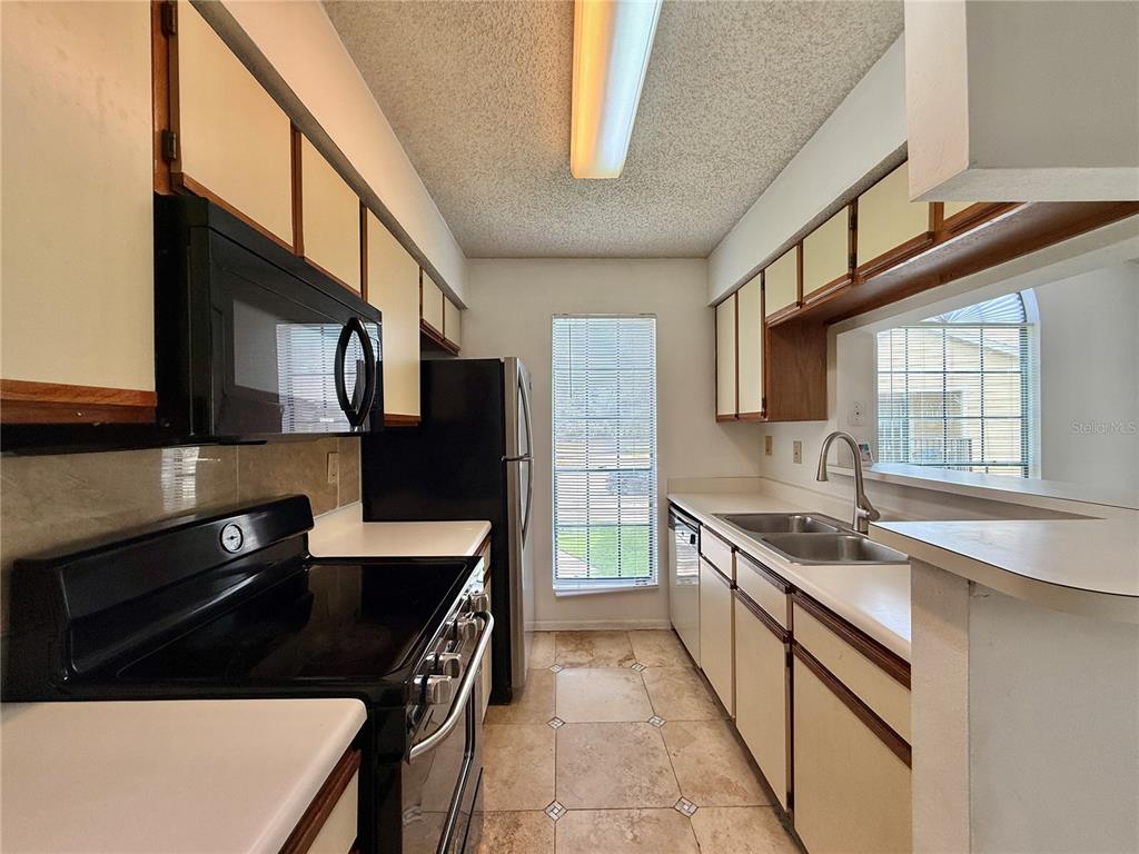 8724 Mallard Reserve Drive, Unit 202 Tampa, FL 33614 - Photo 7 of 32