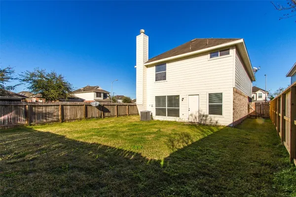 $2,000 | 14202 Ballfour Park Lane, Houston, TX 77047