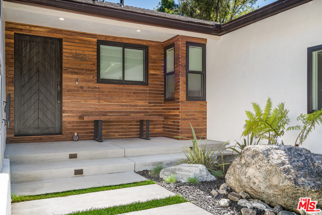 1534 Belleau Road Glendale, CA 91206 - Photo 38 of 40 a front view of a house with plants